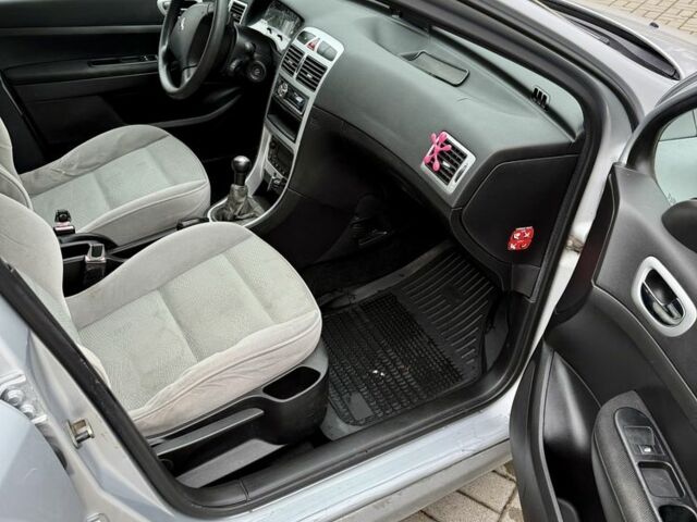 Серый Пежо 307, объемом двигателя 2 л и пробегом 210 тыс. км за 3950 $, фото 10 на Automoto.ua