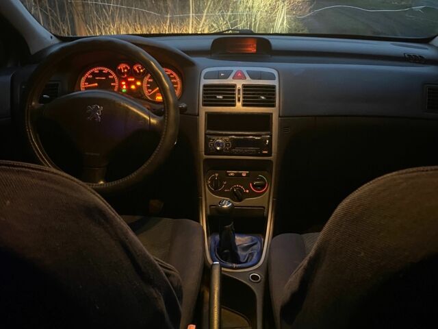 Синий Пежо 307, объемом двигателя 1.4 л и пробегом 286 тыс. км за 1950 $, фото 14 на Automoto.ua
