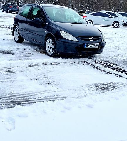 Синій Пежо 307, об'ємом двигуна 2 л та пробігом 250 тис. км за 3450 $, фото 2 на Automoto.ua