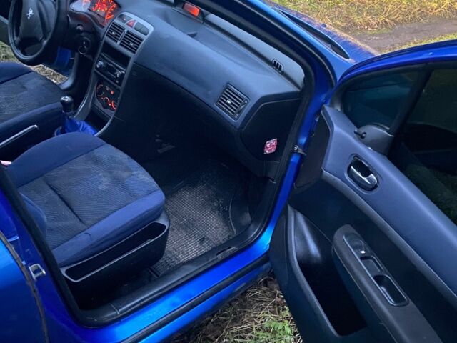 Синий Пежо 307, объемом двигателя 1.4 л и пробегом 286 тыс. км за 1950 $, фото 12 на Automoto.ua