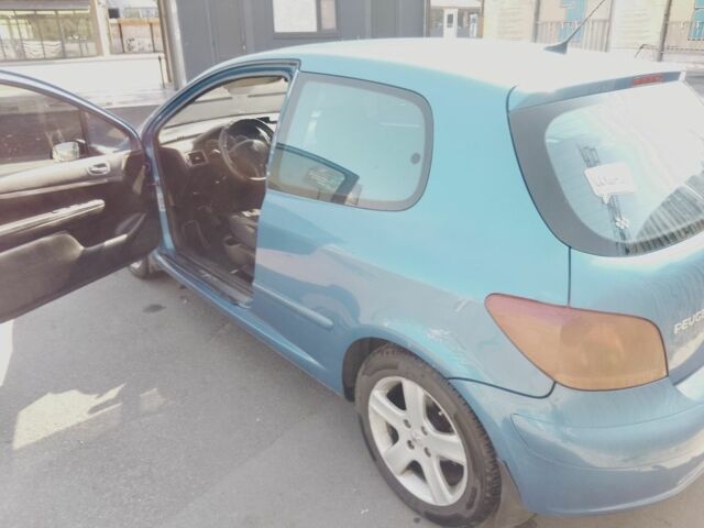 Синій Пежо 307, об'ємом двигуна 1 л та пробігом 300 тис. км за 2200 $, фото 6 на Automoto.ua