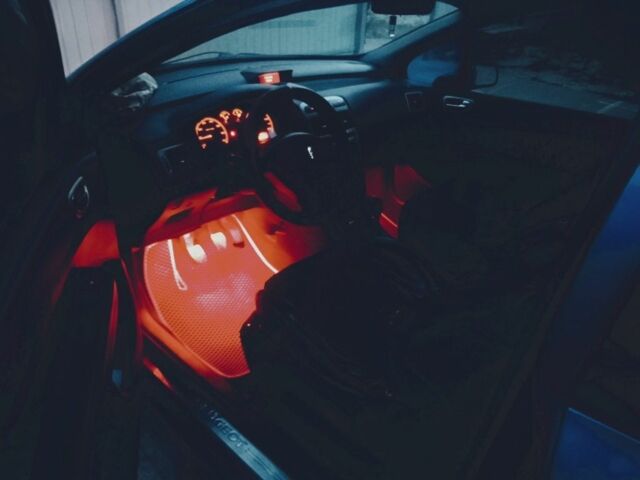 Синий Пежо 307, объемом двигателя 1 л и пробегом 300 тыс. км за 2200 $, фото 1 на Automoto.ua