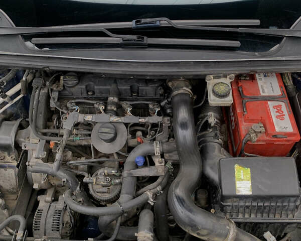 Синий Пежо 307, объемом двигателя 2 л и пробегом 260 тыс. км за 3750 $, фото 10 на Automoto.ua