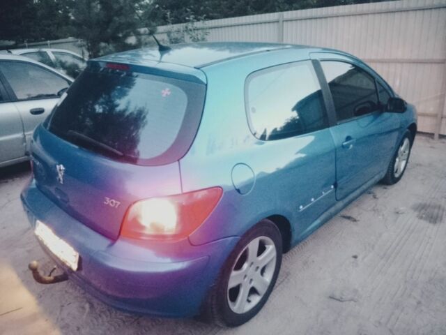 Синий Пежо 307, объемом двигателя 1 л и пробегом 300 тыс. км за 2200 $, фото 3 на Automoto.ua