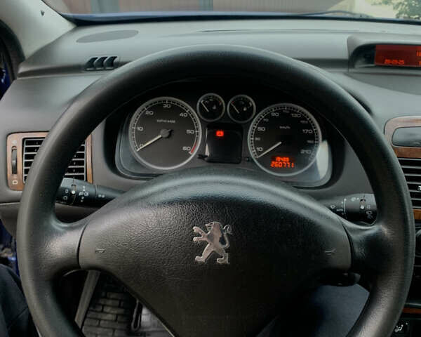 Синий Пежо 307, объемом двигателя 2 л и пробегом 260 тыс. км за 3750 $, фото 7 на Automoto.ua