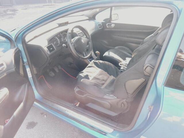 Синий Пежо 307, объемом двигателя 1 л и пробегом 300 тыс. км за 2200 $, фото 7 на Automoto.ua