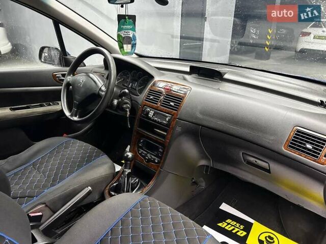 Синій Пежо 307, об'ємом двигуна 2 л та пробігом 260 тис. км за 3900 $, фото 17 на Automoto.ua