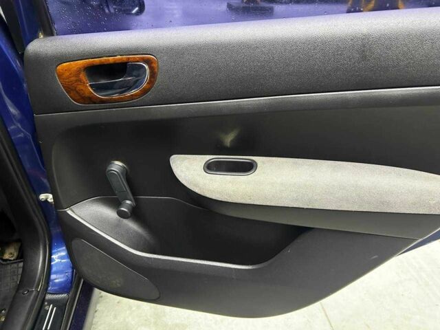 Синий Пежо 307, объемом двигателя 2 л и пробегом 260 тыс. км за 3900 $, фото 15 на Automoto.ua