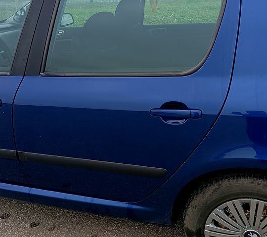 Синій Пежо 307, об'ємом двигуна 2 л та пробігом 434 тис. км за 3000 $, фото 4 на Automoto.ua