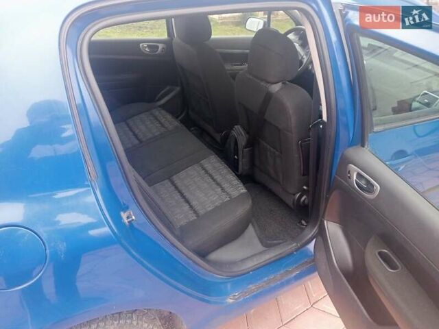 Синий Пежо 307, объемом двигателя 1.59 л и пробегом 288 тыс. км за 3200 $, фото 9 на Automoto.ua