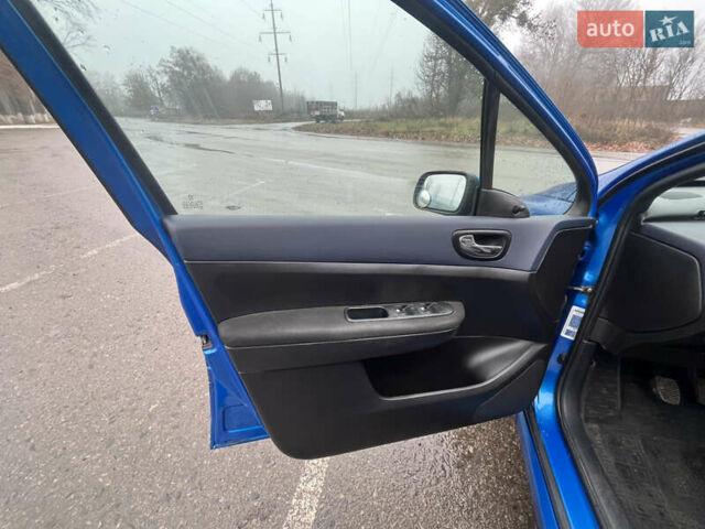 Синий Пежо 307, объемом двигателя 2 л и пробегом 168 тыс. км за 4000 $, фото 23 на Automoto.ua