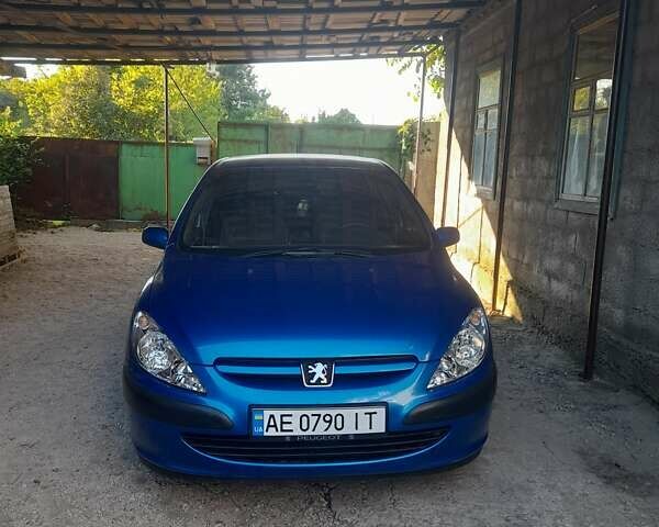 Синий Пежо 307, объемом двигателя 2 л и пробегом 235 тыс. км за 4600 $, фото 1 на Automoto.ua