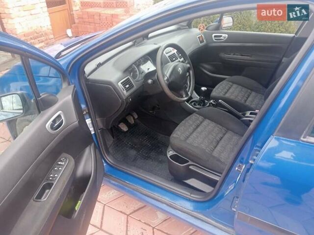 Синий Пежо 307, объемом двигателя 1.59 л и пробегом 288 тыс. км за 3200 $, фото 7 на Automoto.ua
