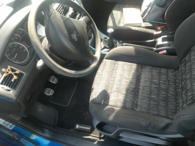 Синий Пежо 307, объемом двигателя 1.6 л и пробегом 360 тыс. км за 3500 $, фото 7 на Automoto.ua