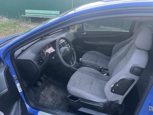Синій Пежо 307, об'ємом двигуна 2 л та пробігом 279 тис. км за 1699 $, фото 8 на Automoto.ua
