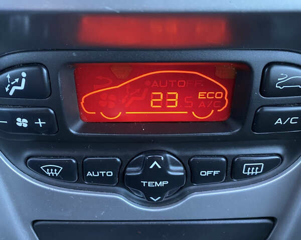 Синій Пежо 307, об'ємом двигуна 1.6 л та пробігом 192 тис. км за 4600 $, фото 30 на Automoto.ua