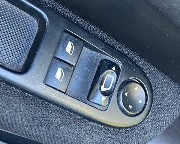 Пежо 307 2004 в Киеве на Automoto.ua Синий Пежо 307, объемом двигателя 1.6 л и пробегом 266 тыс. км за 3690 $, фото 20 на Automoto.ua