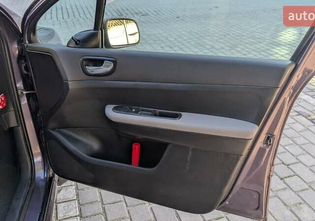 Пежо 307 2004 в Ивано-Франковске на Automoto.ua Синий Пежо 307, объемом двигателя 1.59 л и пробегом 246 тыс. км за 2800 $, фото 10 на Automoto.ua