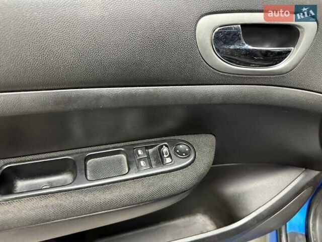 Синій Пежо 307, об'ємом двигуна 1.6 л та пробігом 266 тис. км за 3490 $, фото 15 на Automoto.ua