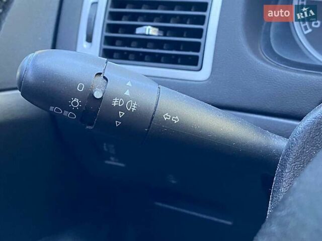 Пежо 307 2004 в Киеве на Automoto.ua Синий Пежо 307, объемом двигателя 1.6 л и пробегом 266 тыс. км за 3690 $, фото 22 на Automoto.ua