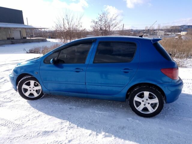 Синій Пежо 307, об'ємом двигуна 1.6 л та пробігом 300 тис. км за 3000 $, фото 5 на Automoto.ua