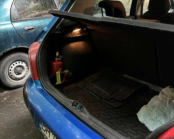 Синий Пежо 307, объемом двигателя 2 л и пробегом 260 тыс. км за 3800 $, фото 9 на Automoto.ua