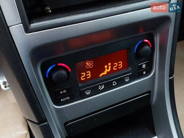 Синий Пежо 307, объемом двигателя 2 л и пробегом 265 тыс. км за 3550 $, фото 12 на Automoto.ua