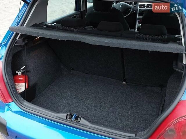 Синий Пежо 307, объемом двигателя 2 л и пробегом 265 тыс. км за 3550 $, фото 16 на Automoto.ua