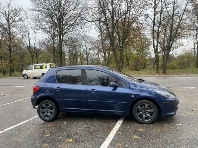 Синий Пежо 307, объемом двигателя 2 л и пробегом 258 тыс. км за 3500 $, фото 1 на Automoto.ua