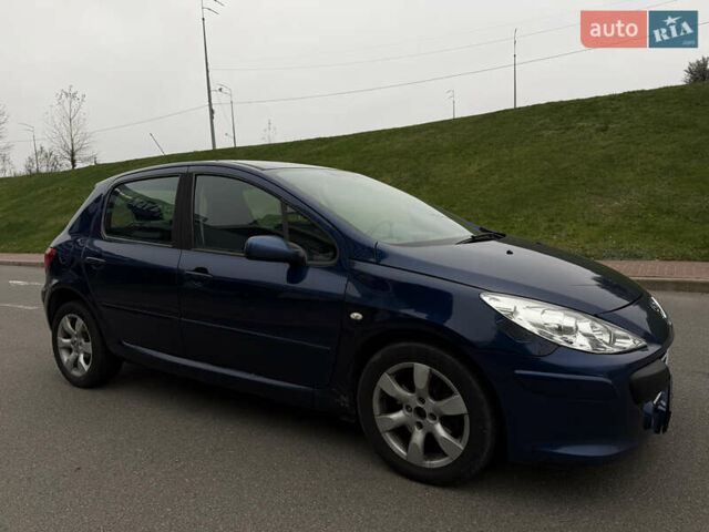 Синій Пежо 307, об'ємом двигуна 2 л та пробігом 208 тис. км за 3300 $, фото 8 на Automoto.ua