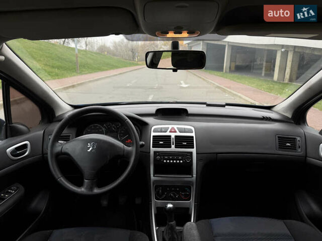 Синій Пежо 307, об'ємом двигуна 2 л та пробігом 208 тис. км за 3300 $, фото 16 на Automoto.ua
