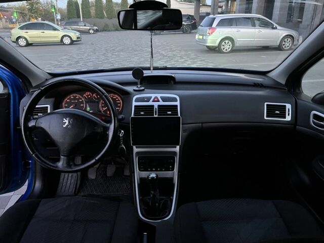 Синий Пежо 307, объемом двигателя 2 л и пробегом 391 тыс. км за 3450 $, фото 4 на Automoto.ua
