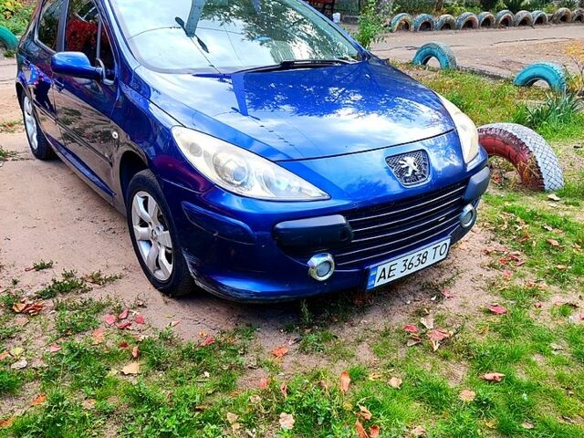 Синий Пежо 307, объемом двигателя 2 л и пробегом 335 тыс. км за 4200 $, фото 3 на Automoto.ua