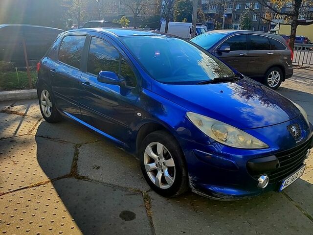 Синий Пежо 307, объемом двигателя 2 л и пробегом 335 тыс. км за 4200 $, фото 2 на Automoto.ua