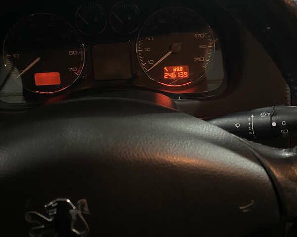 Синій Пежо 307, об'ємом двигуна 2 л та пробігом 246 тис. км за 4500 $, фото 9 на Automoto.ua