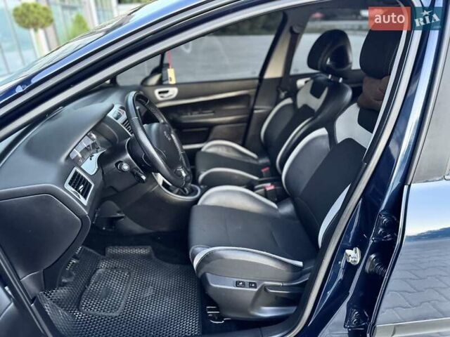 Синій Пежо 307, об'ємом двигуна 1.4 л та пробігом 123 тис. км за 5700 $, фото 26 на Automoto.ua