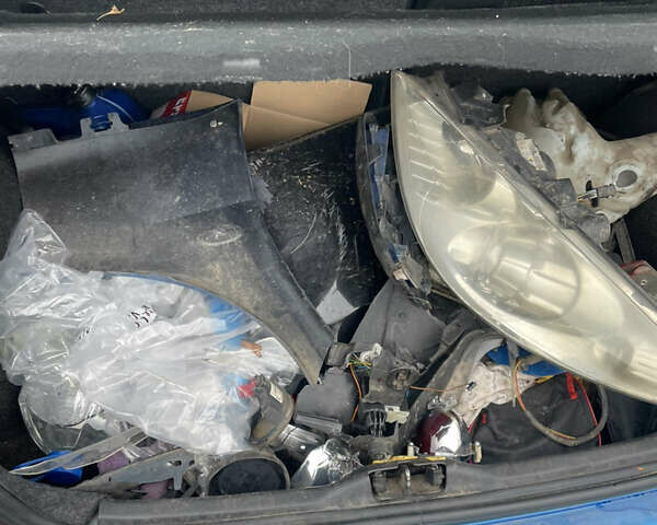 Синий Пежо 307, объемом двигателя 1.6 л и пробегом 299 тыс. км за 2500 $, фото 3 на Automoto.ua