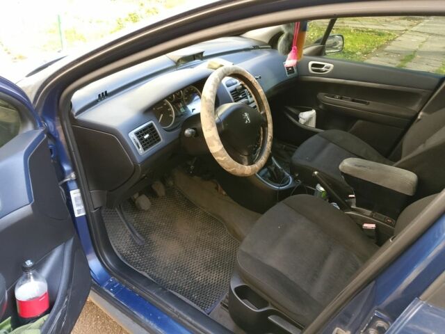 Синій Пежо 307, об'ємом двигуна 1.6 л та пробігом 311 тис. км за 2700 $, фото 5 на Automoto.ua