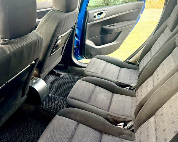 Синий Пежо 307, объемом двигателя 1.59 л и пробегом 336 тыс. км за 5000 $, фото 14 на Automoto.ua