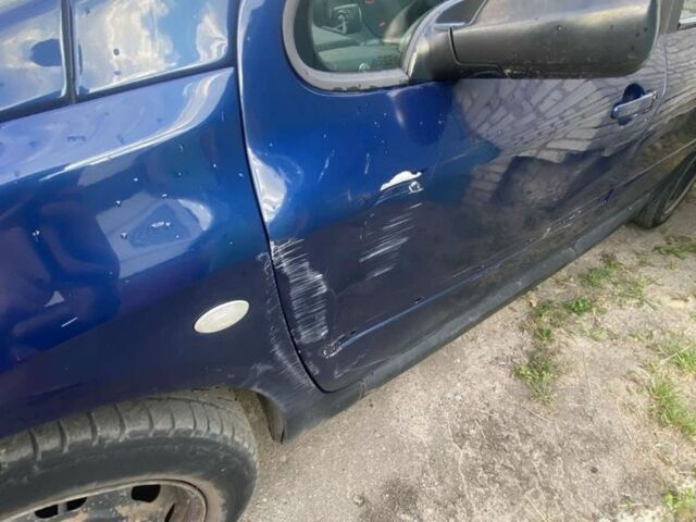 Синій Пежо 307, об'ємом двигуна 1.6 л та пробігом 262 тис. км за 2300 $, фото 4 на Automoto.ua