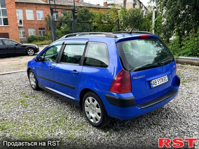 Синий Пежо 307, объемом двигателя 1.6 л и пробегом 350 тыс. км за 2700 $, фото 1 на Automoto.ua