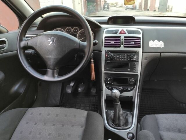 Синій Пежо 307, об'ємом двигуна 2 л та пробігом 466 тис. км за 3350 $, фото 2 на Automoto.ua