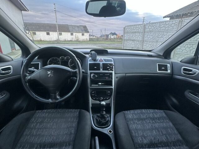 Синий Пежо 307, объемом двигателя 2 л и пробегом 400 тыс. км за 2999 $, фото 6 на Automoto.ua