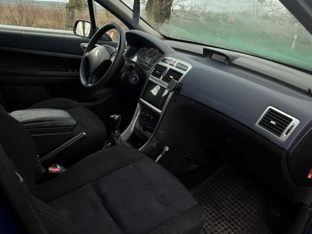 Синий Пежо 307, объемом двигателя 2 л и пробегом 320 тыс. км за 2699 $, фото 4 на Automoto.ua