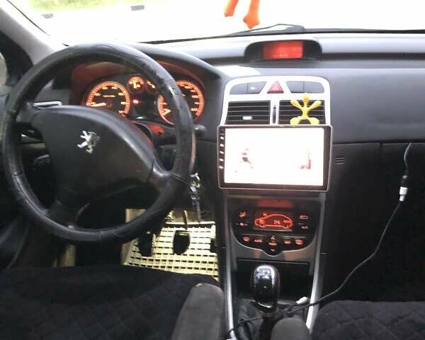 Синій Пежо 307, об'ємом двигуна 1.6 л та пробігом 320 тис. км за 4300 $, фото 4 на Automoto.ua