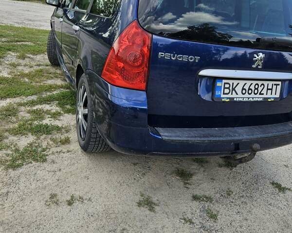 Синій Пежо 307, об'ємом двигуна 1.6 л та пробігом 240 тис. км за 3900 $, фото 5 на Automoto.ua