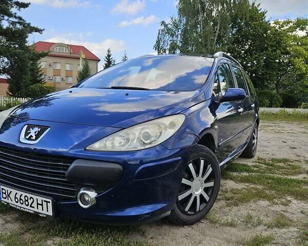 Синій Пежо 307, об'ємом двигуна 1.6 л та пробігом 240 тис. км за 3900 $, фото 7 на Automoto.ua