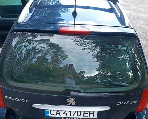 Синий Пежо 307, объемом двигателя 1.97 л и пробегом 356 тыс. км за 3690 $, фото 3 на Automoto.ua