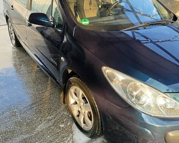 Синій Пежо 307, об'ємом двигуна 1.6 л та пробігом 264 тис. км за 5000 $, фото 2 на Automoto.ua