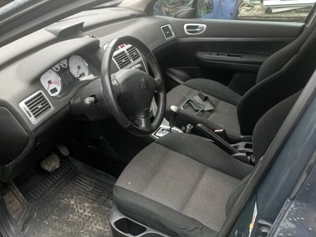 Пежо 307 2007 в Броварах на Automoto.ua Синий Пежо 307, объемом двигателя 2 л и пробегом 300 тыс. км за 1200 $, фото 2 на Automoto.ua